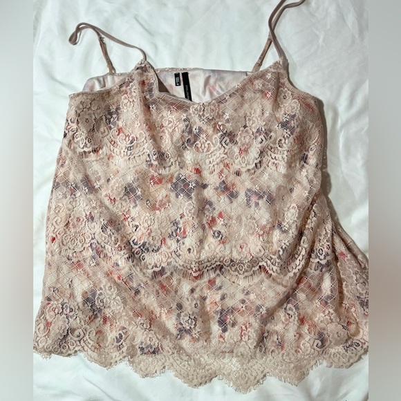 Maurices Tops - Maurices Lace Camisole in Light Peach Lace w/ multicolor liner